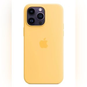 Apple iPhone 14 Pro Max Silicone Case in Sunglow